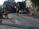 Jalan Rusak di Depan TPST Bantar Gebang Diperbaiki Mandiri oleh DLH DKI Jakarta Jalan Rusak di Depan TPST Bantar Gebang Diperbaiki Mandiri oleh DLH DKI Jakarta