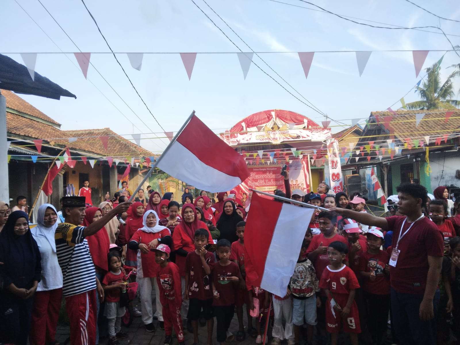 Lingkungan Parung Gelar Lomba Melukis Peringati HUT RI ke-80: Nusantara Baru, Indonesia Maju Lingkungan Parung Gelar Lomba Melukis Peringati HUT RI ke-80: Nusantara Baru, Indonesia Maju