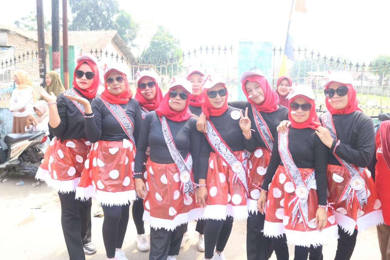 Pageragung Berwarna Bersama KKM UNIBA Meriahkan HUT RI ke- 80 Pageragung Berwarna Bersama KKM UNIBA Meriahkan HUT RI ke- 80