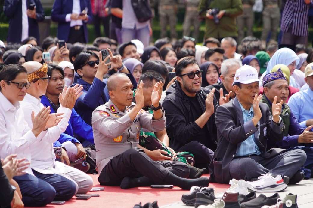 Kapolda Jabar Ambil Langkah Humanis Bebaskan Mahasiswa Terkait Aksi Anarkis Kapolda Jabar Ambil Langkah Humanis Bebaskan Mahasiswa Terkait Aksi Anarkis
