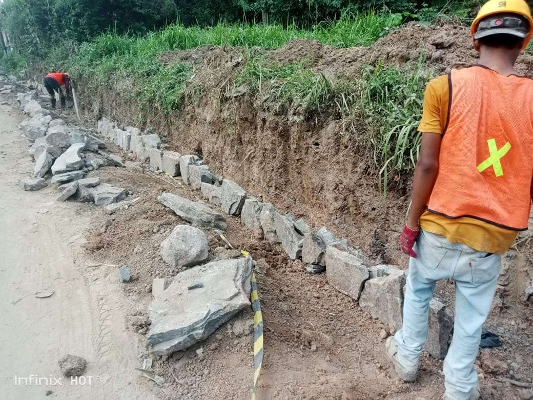 LSM Geram Banten Indonesia Proyek Pembangunan Drainase Jalan Sadik - Simangu di Duga Asal-Asalan LSM Geram Banten Indonesia Proyek Pembangunan Drainase Jalan Sadik - Simangu di Duga Asal-Asalan