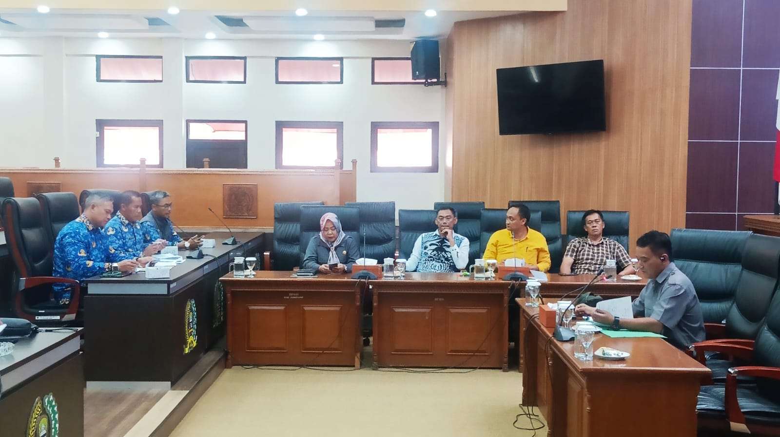 Asep Roni Hidayat, " Pemkab Sumedang harus jelas untuk berikan jawaban relokasi 29 Perumahan di Cimanggung Asep Roni Hidayat, " Pemkab Sumedang harus jelas untuk berikan jawaban relokasi 29 Perumahan di Cimanggung