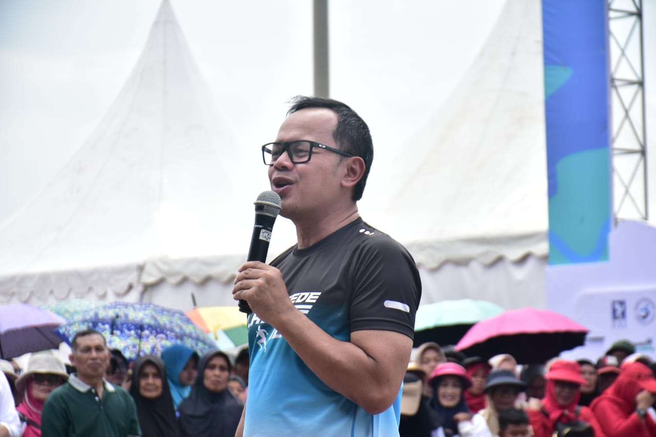 Wamendagri Bima Arya UMKM Sumedang Harus Naik Kelas Wamendagri Bima Arya UMKM Sumedang Harus Naik Kelas