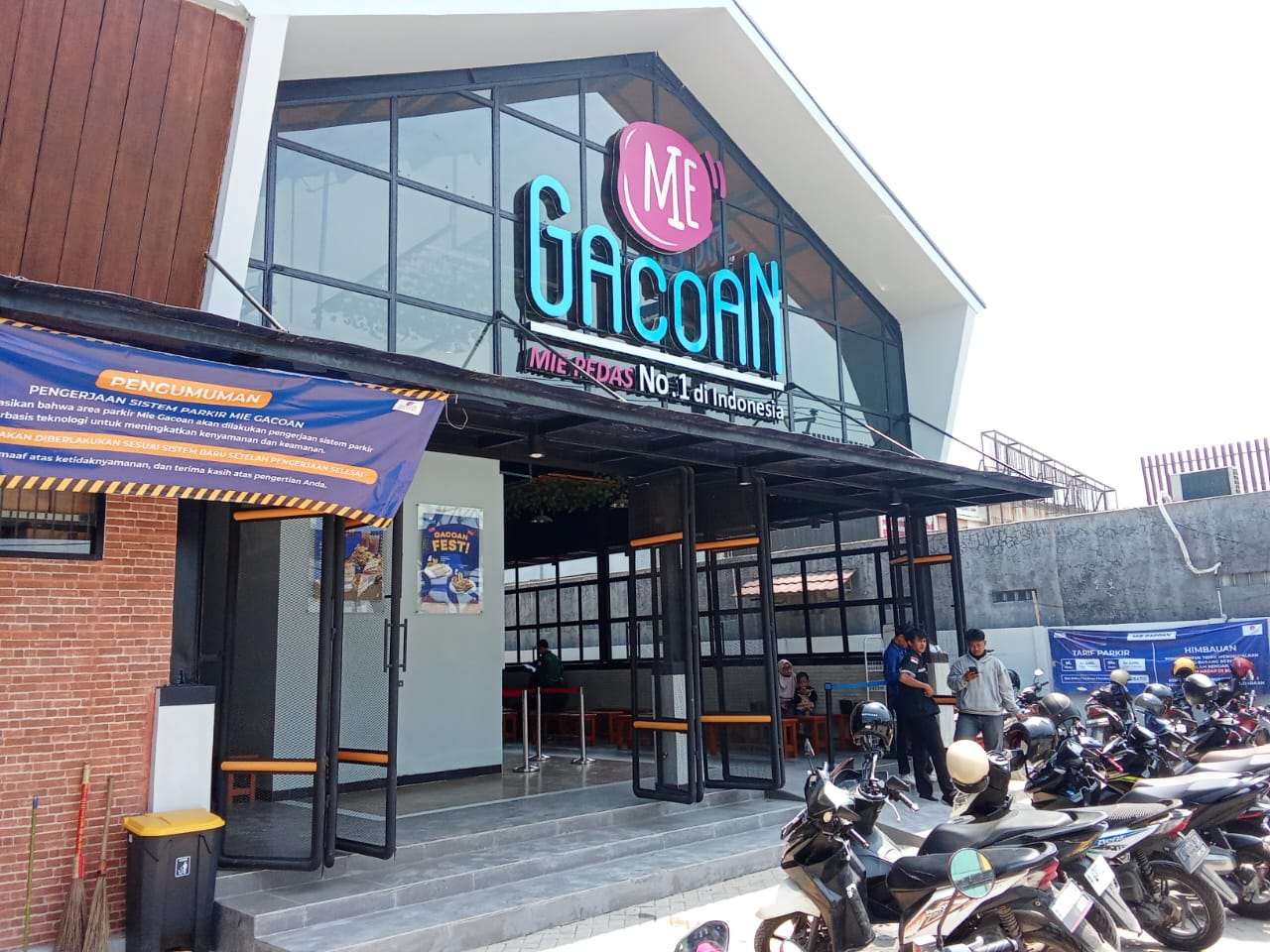 Aktifis Banten Soroti Restoran Mie Gacoan Ciruas,, Pertanyakan Izin PBG dan SLF Aktifis Banten Soroti Restoran Mie Gacoan Ciruas,, Pertanyakan Izin PBG dan SLF