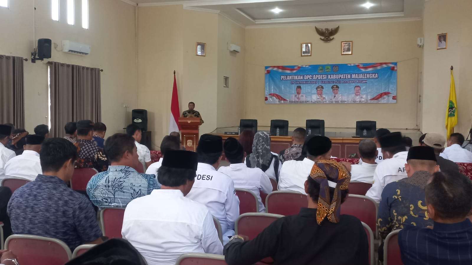 Entaskan Kemiskinan Bupati Majalengka Gelontorkan 34,5 Miliar di Tahun 2026 untuk Desa. Entaskan Kemiskinan Bupati Majalengka Gelontorkan 34,5 Miliar di Tahun 2026 untuk Desa.
