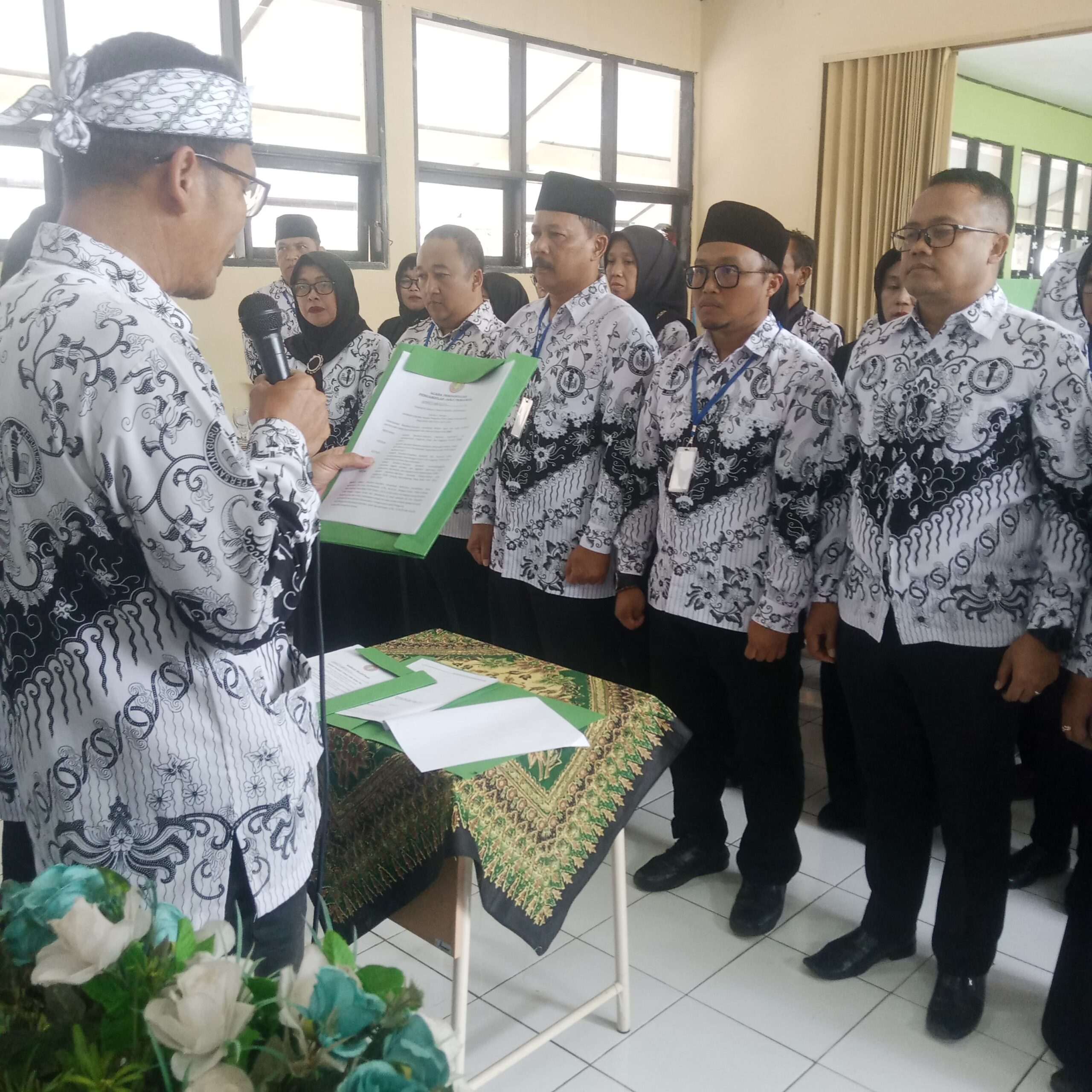 Konferensi PGRI Cabang Rancakalong Pilih Ketua Baru Periode 2025–2030 Konferensi PGRI Cabang Rancakalong Pilih Ketua Baru Periode 2025–2030