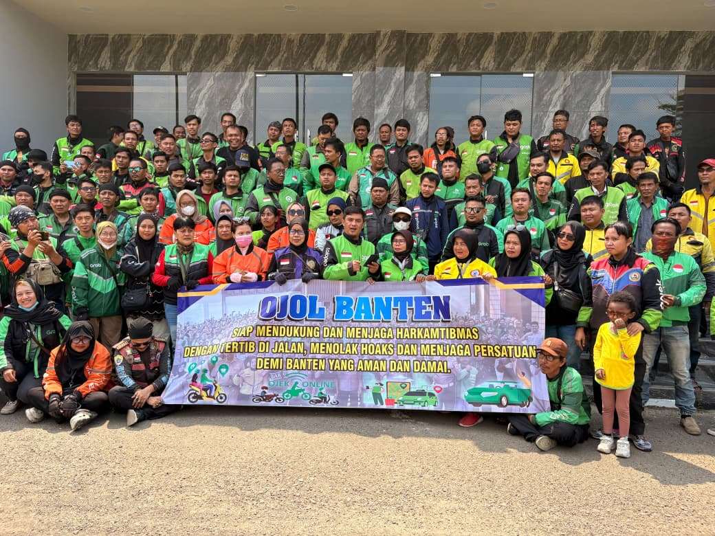 Komunitas Ojol Siap Jaga Harkamtibmas: Ketertiban Tolak Hoaks Demi Banten Aman dan Damai Komunitas Ojol Siap Jaga Harkamtibmas: Ketertiban Tolak Hoaks Demi Banten Aman dan Damai