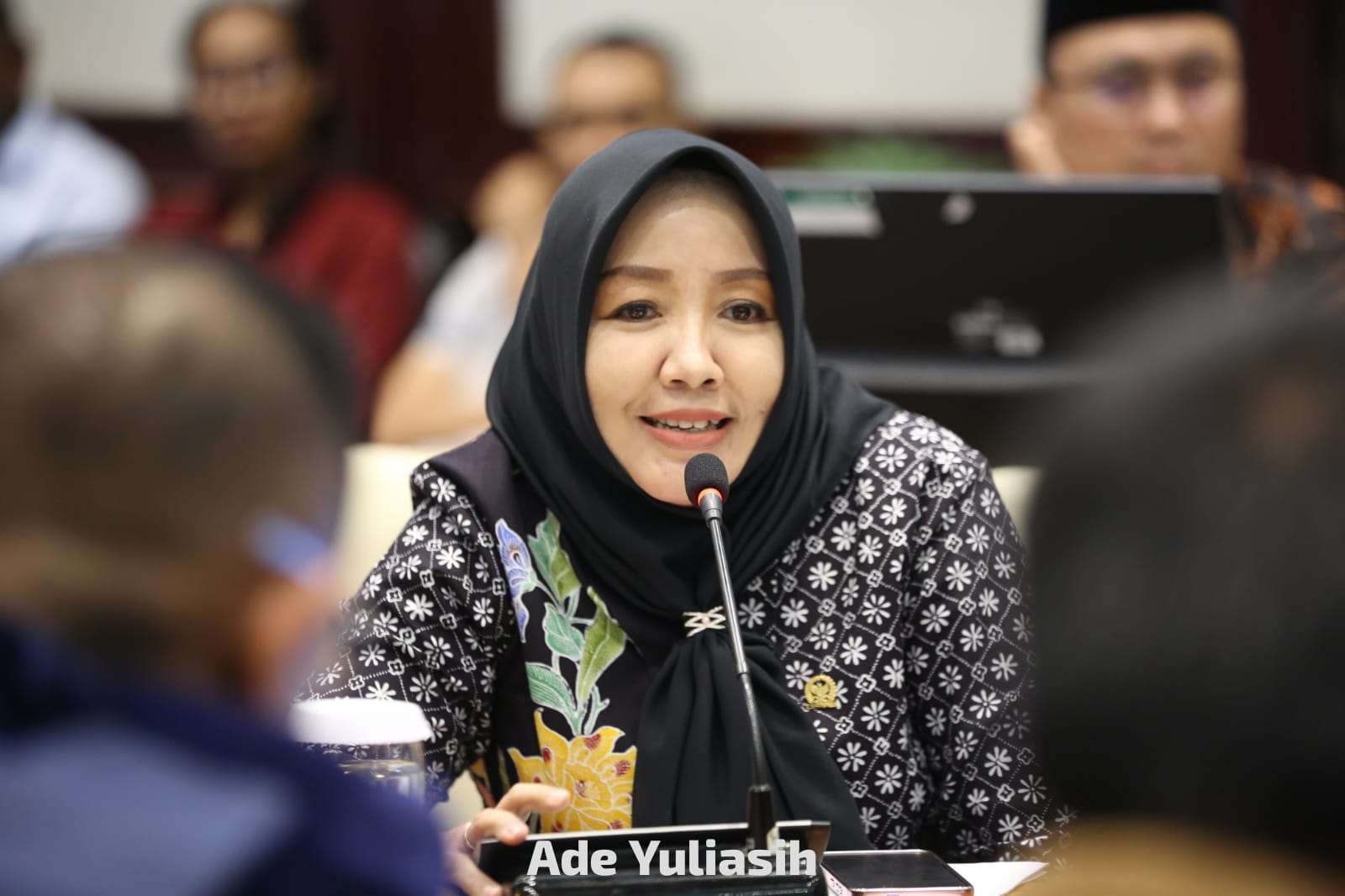 Soroti Kebijakan Menonaktifkan Kepala SMA Negri I Cimarga, DPD RI Ade Yuliasih Minta Dindikbud Pemprov Banten Upayakan Mediasi Soroti Kebijakan Menonaktifkan Kepala SMA Negri I Cimarga, DPD RI Ade Yuliasih Minta Dindikbud Pemprov Banten Upayakan Mediasi
