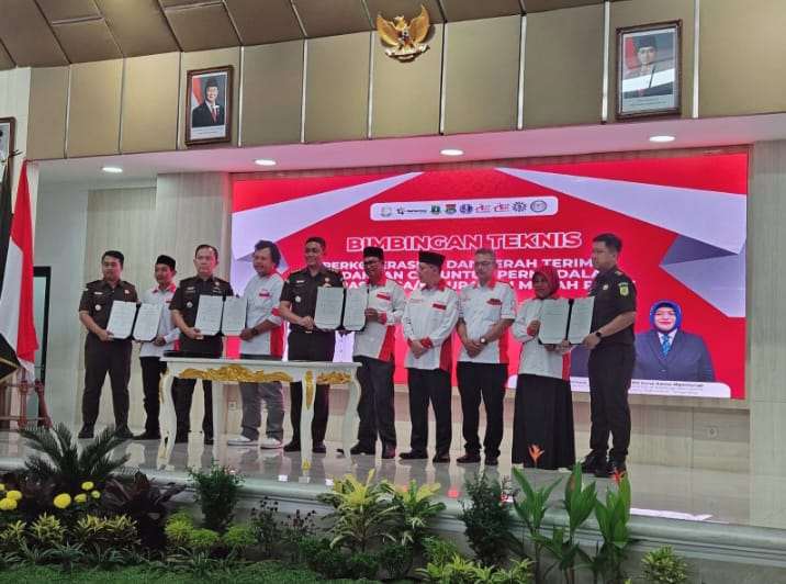 Pondasi Utama Kemandirian Ekonomi Masyarakat Melalui Koperasi Merah Putih Pondasi Utama Kemandirian Ekonomi Masyarakat Melalui Koperasi Merah Putih