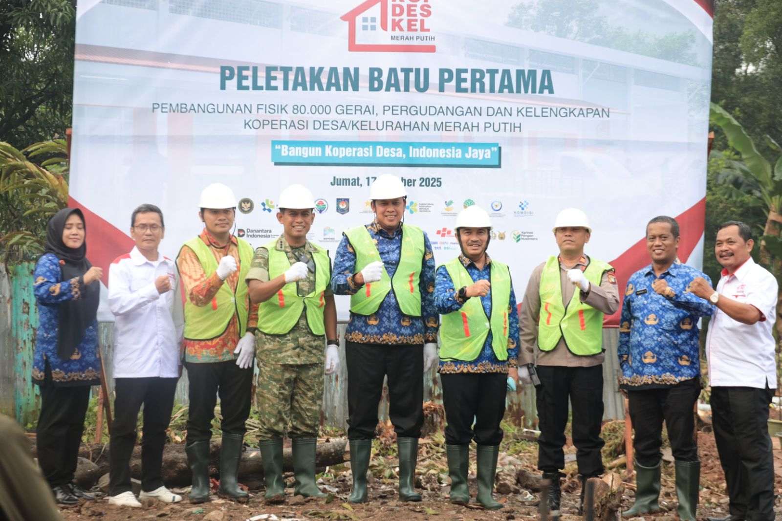 Dukung Program Nasional Bangun Koperasi Desa, Wali Kota Bekasi Awali Pembangunan Gerai di Rawalumbu Dukung Program Nasional Bangun Koperasi Desa, Wali Kota Bekasi Awali Pembangunan Gerai di Rawalumbu