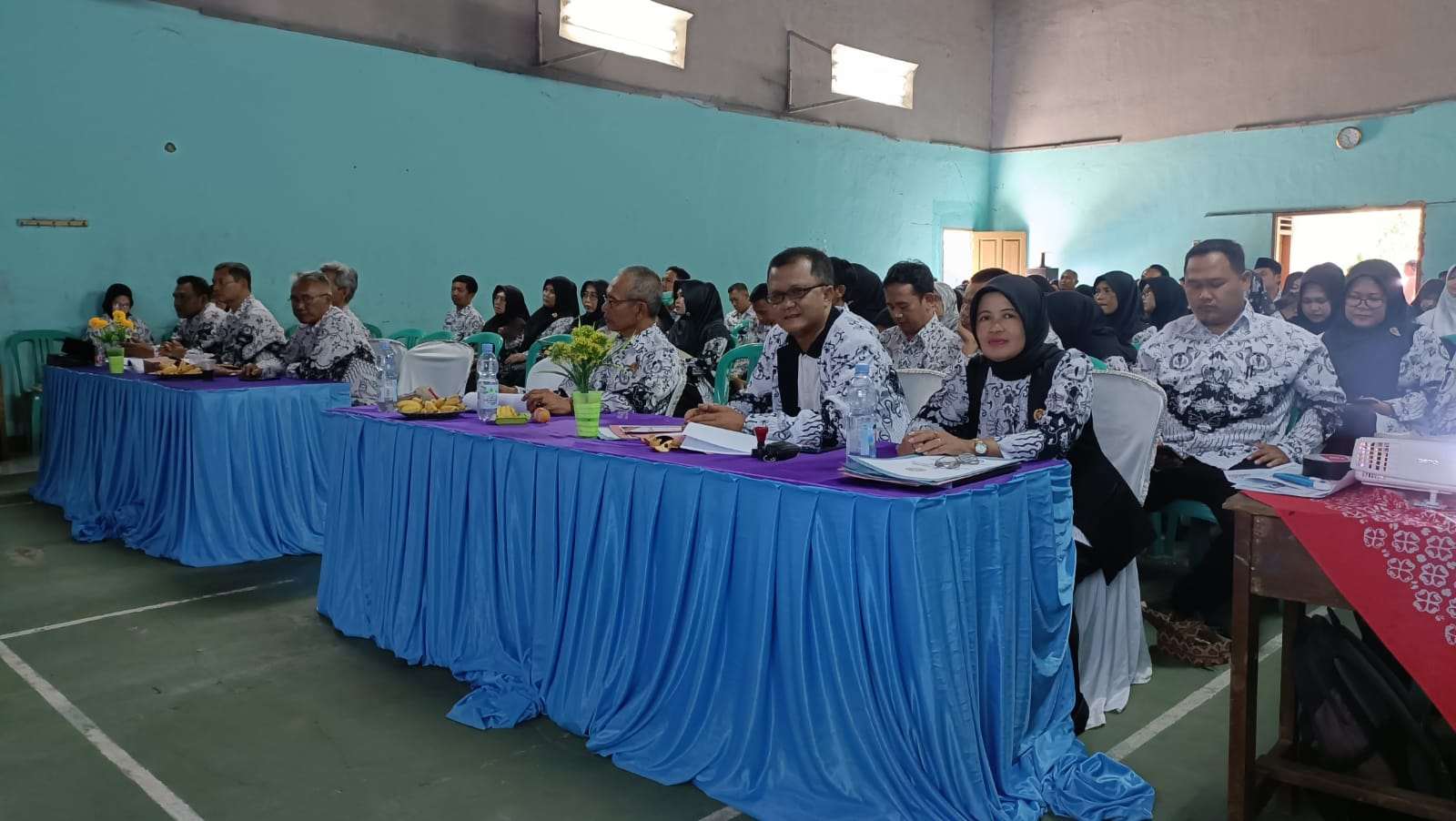 Konferensi Cabang PGRI Kecamatan Wado Berlangsung Aman, Tertib, dan Kondusif. Konferensi Cabang PGRI Kecamatan Wado Berlangsung Aman, Tertib, dan Kondusif.