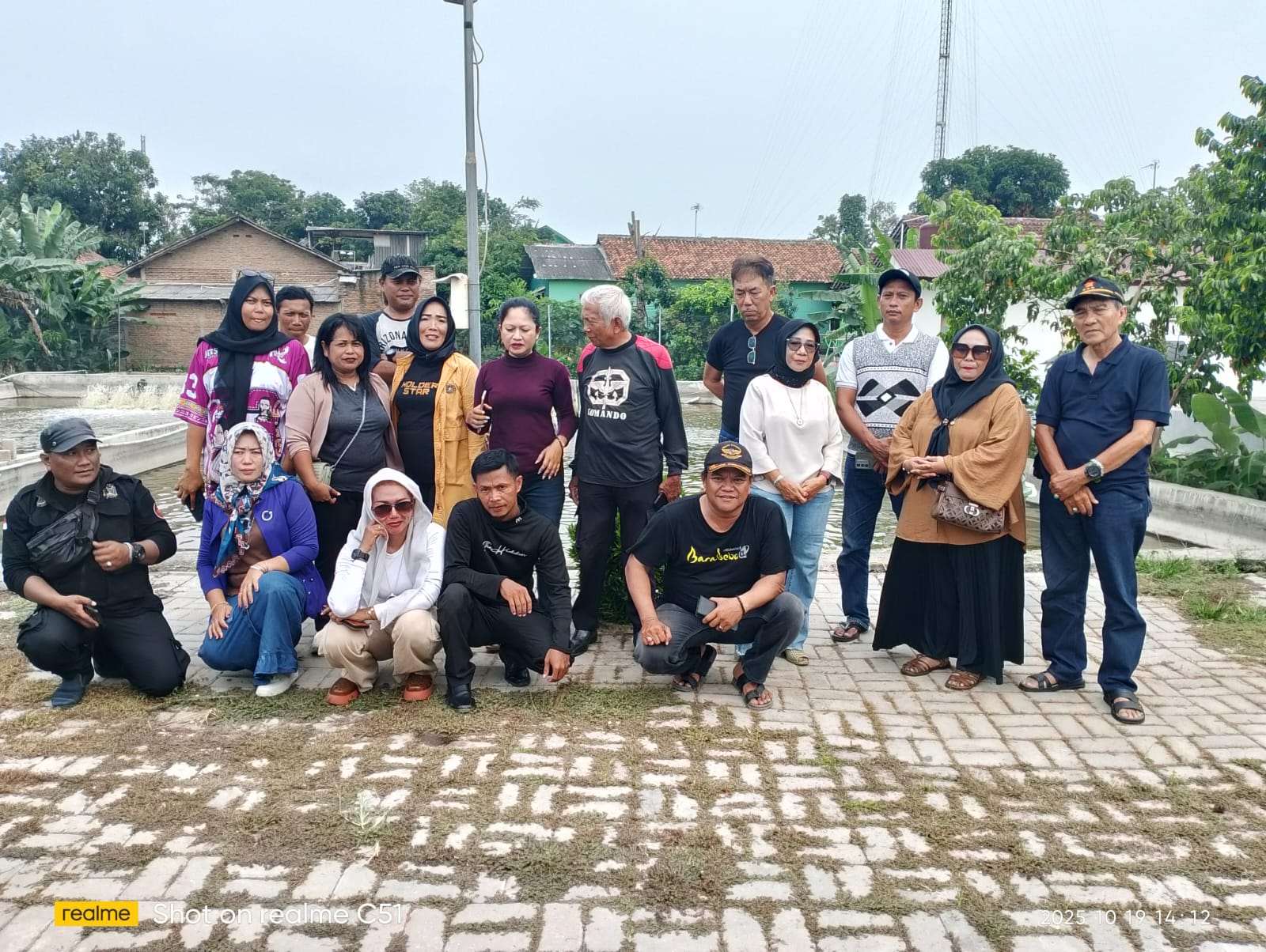 Forum Wartawan Banten Gelar Syukuran di Ciruas, Lanjutkan Kebersamaan Usai Santunan 100 Anak Yatim Piatu Forum Wartawan Banten Gelar Syukuran di Ciruas, Lanjutkan Kebersamaan Usai Santunan 100 Anak Yatim Piatu