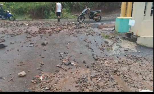 Pemasangan U-Ditch di Cisitu Picu Banjir Lumpur ke Permukiman dan Masjid, bagaimana tanggung jawabnya Pemasangan U-Ditch di Cisitu Picu Banjir Lumpur ke Permukiman dan Masjid, bagaimana tanggung jawabnya