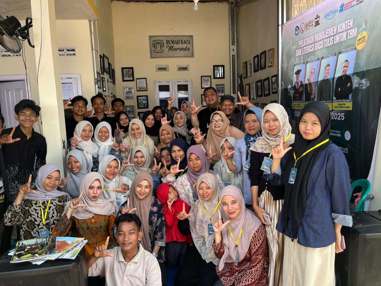 Rumah Baca Marenda Raih Banpem Komlit 2025 dari Kemendikdasmen, Dorong Literasi sebagai Gerakan Pemberdayaan Rumah Baca Marenda Raih Banpem Komlit 2025 dari Kemendikdasmen, Dorong Literasi sebagai Gerakan Pemberdayaan