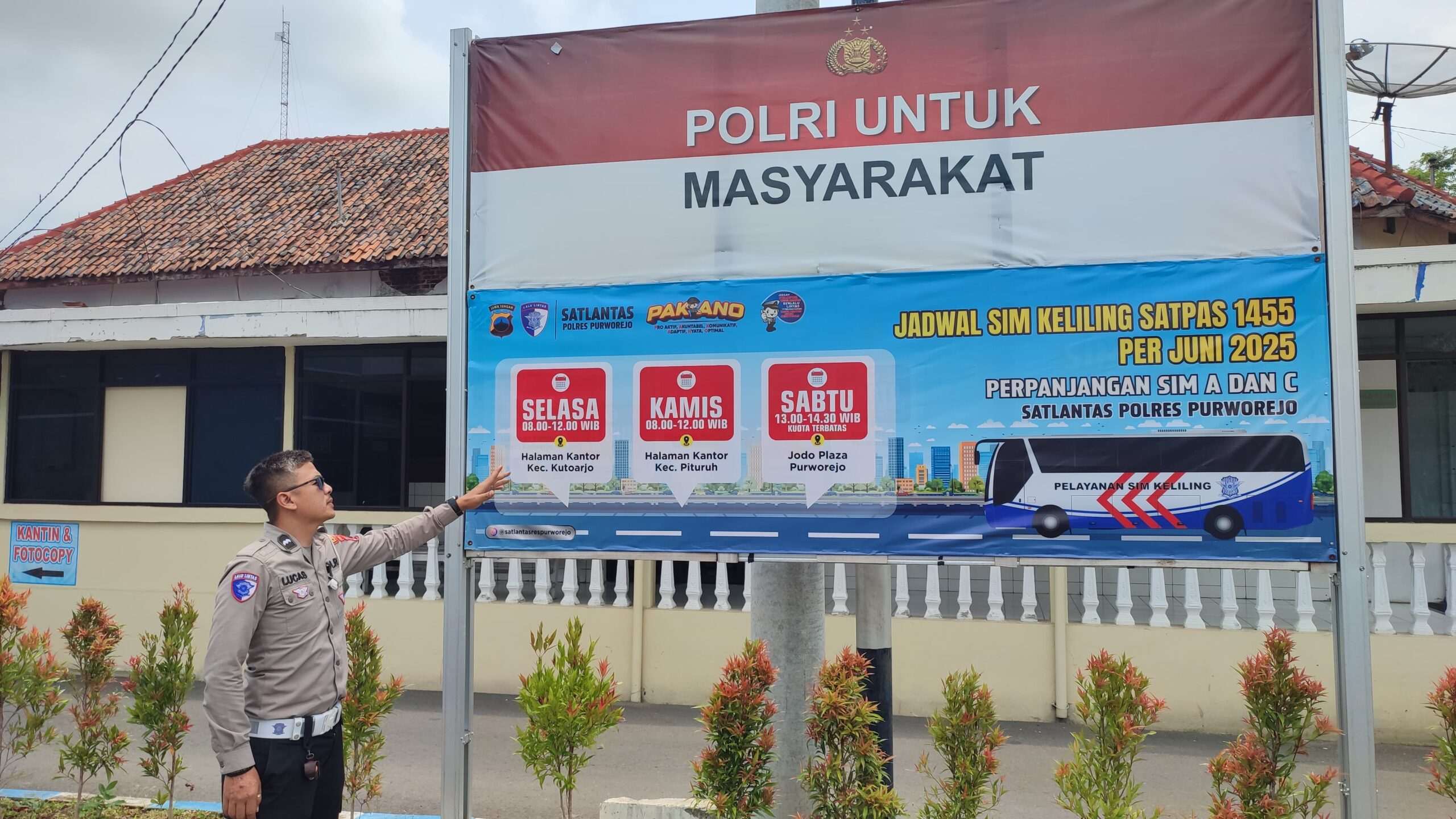 Hadirkan Program ,Sikomo, Satlantas Polres Purworejo Berinovasi Dalam Pelayanan SIM Sambil Ngopi Hadirkan Program ,Sikomo, Satlantas Polres Purworejo Berinovasi Dalam Pelayanan SIM Sambil Ngopi