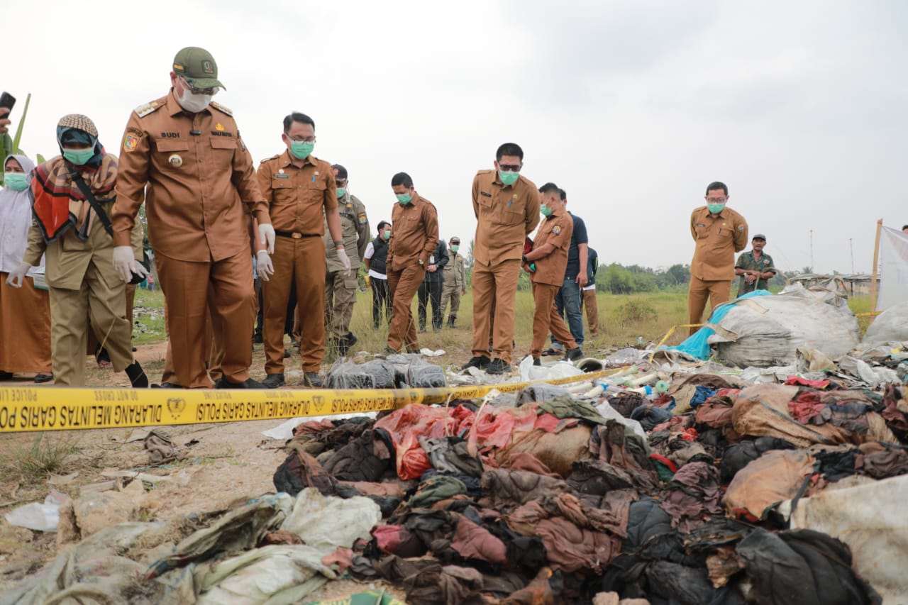 Walikota Serang Budi Rustandi Tinjau Langsung Lokasi Limbah B3 Medi Di Walantaka Walikota Serang Budi Rustandi Tinjau Langsung Lokasi Limbah B3 Medi Di Walantaka