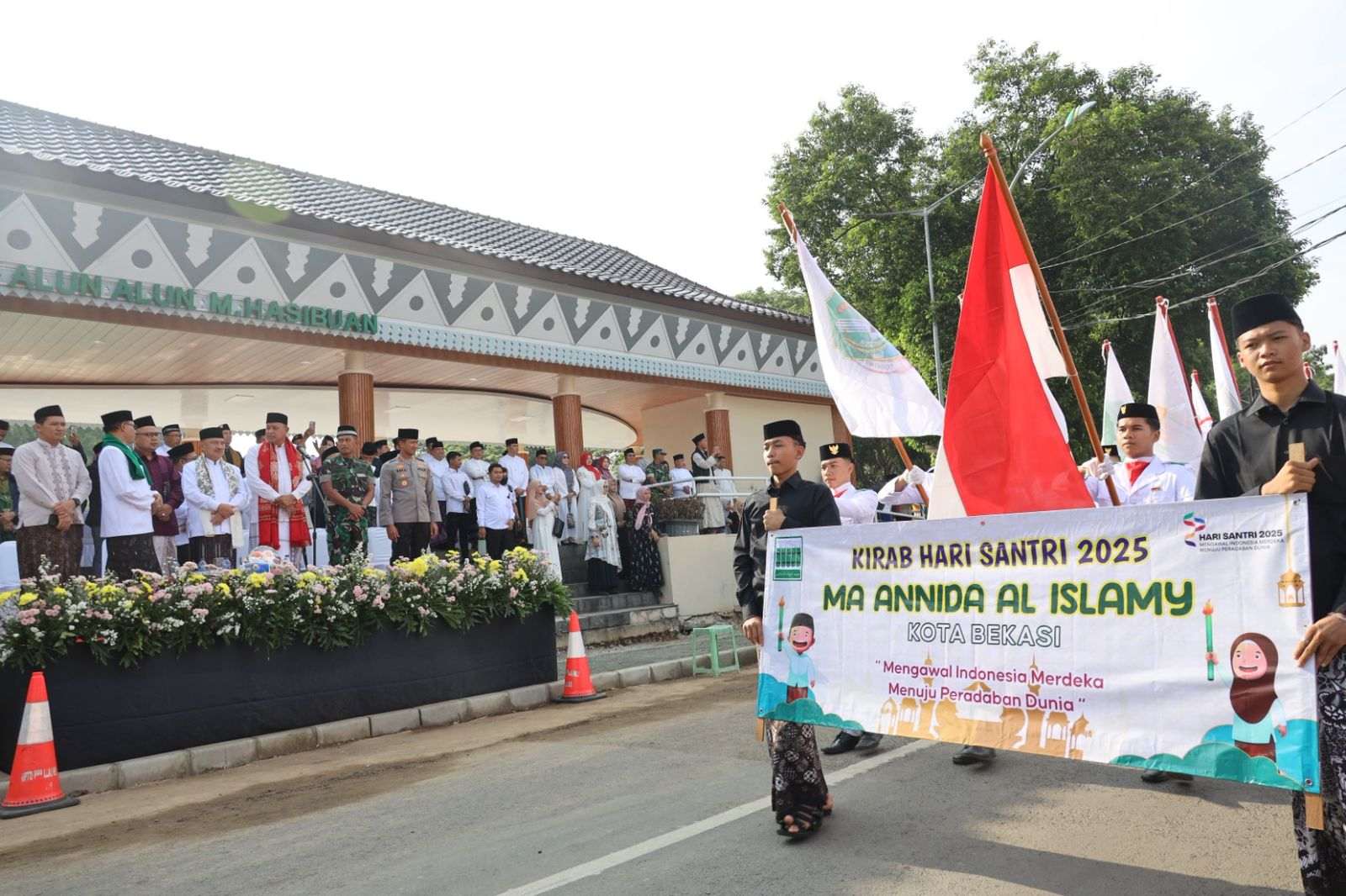 6000 Santri Padati Pawai HSN 2025, Wali Kota : Santri Jadi Pilar Moral dan Energi Pembangunan Kota 6000 Santri Padati Pawai HSN 2025, Wali Kota : Santri Jadi Pilar Moral dan Energi Pembangunan Kota