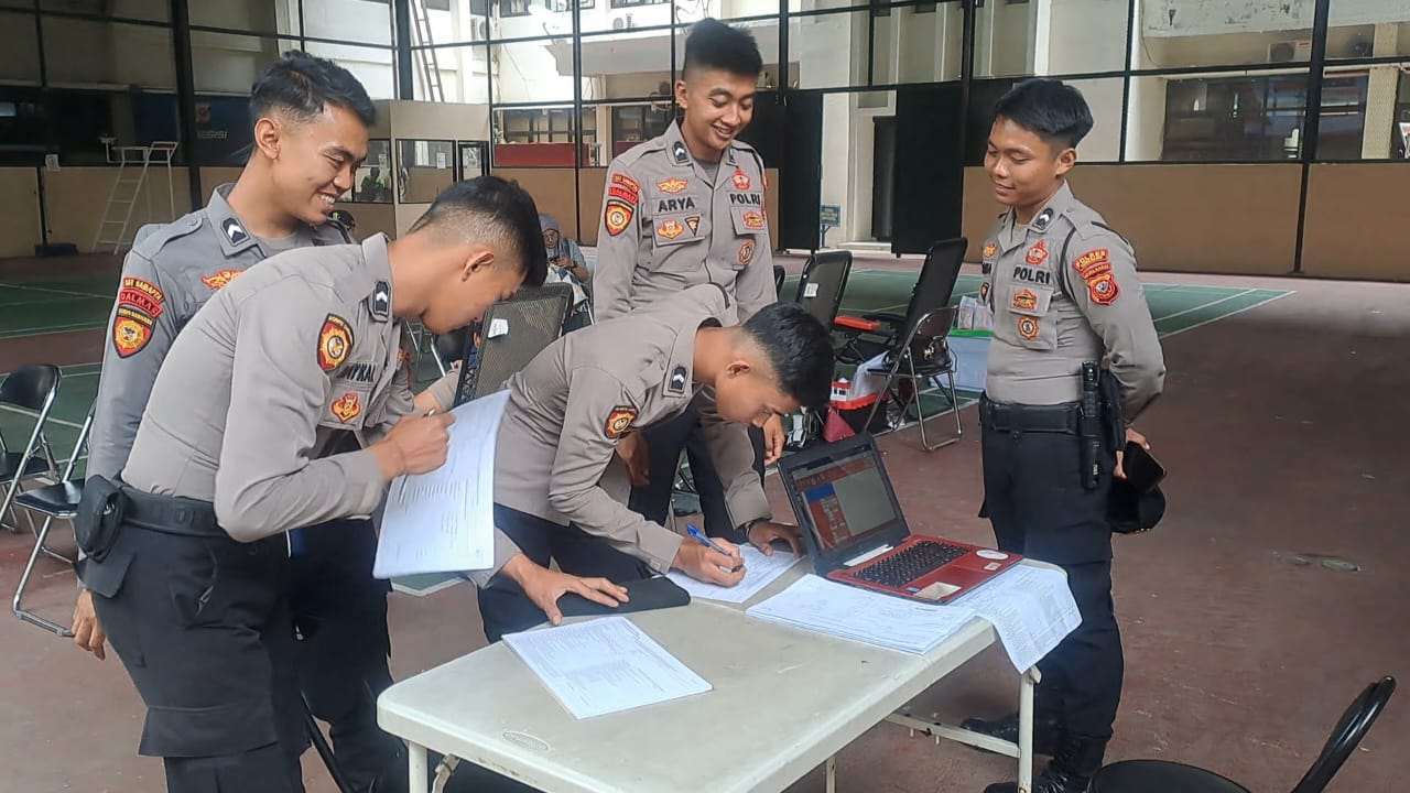 POLRES SUMEDANG GELAR DONOR DARAH DALAM RANGKA HUT HUMAS POLRI KE-74 POLRES SUMEDANG GELAR DONOR DARAH DALAM RANGKA HUT HUMAS POLRI KE-74
