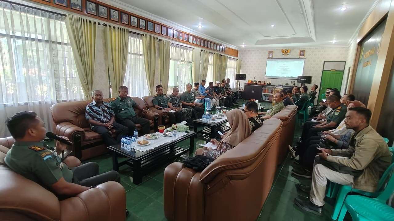 Kodim 0610/Sumedang Gelar Rapat Koordinasi Bahas Rencana Pembangunan Koperasi Desa Merah Putih Kodim 0610/Sumedang Gelar Rapat Koordinasi Bahas Rencana Pembangunan Koperasi Desa Merah Putih