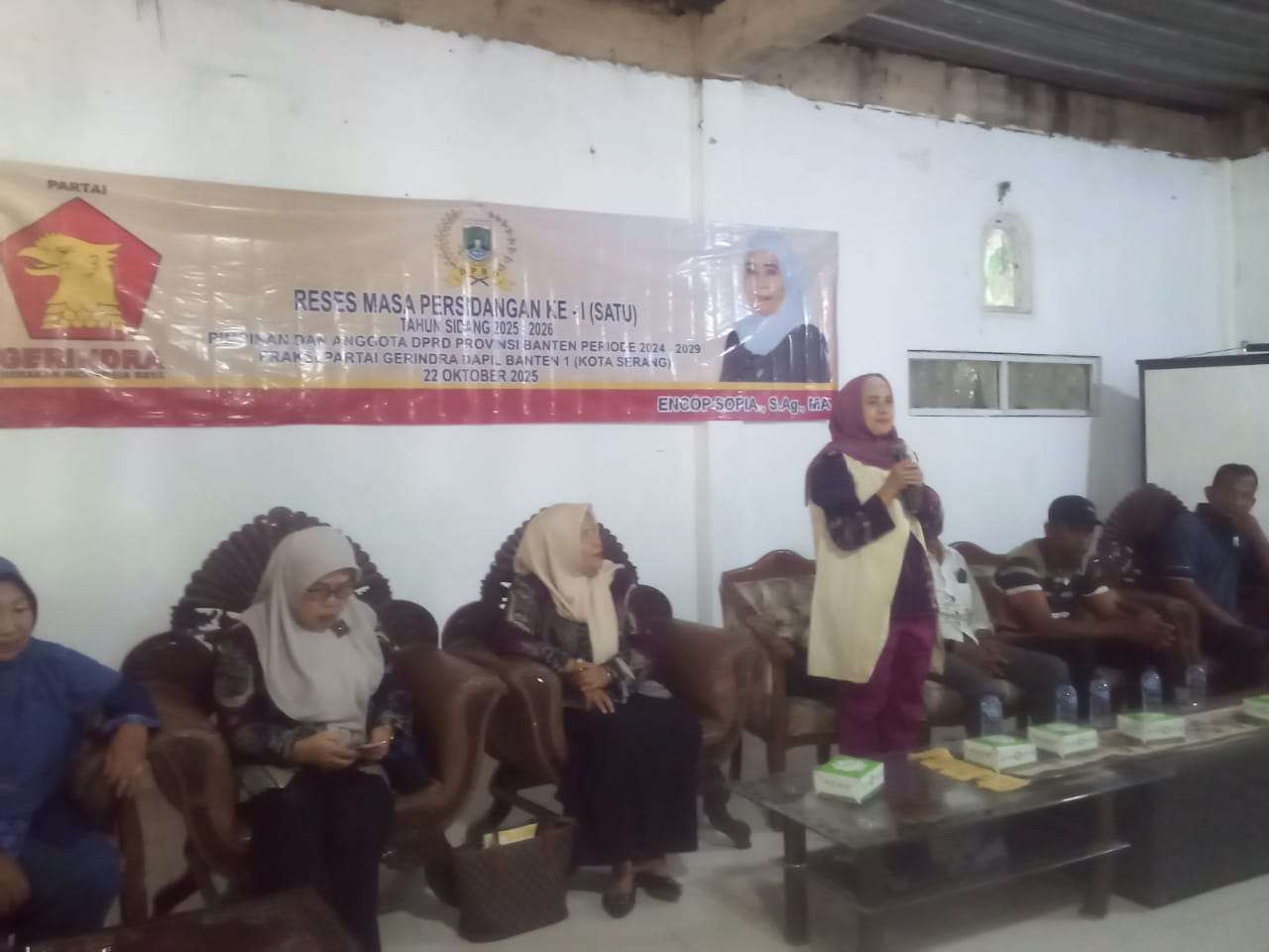 Dewan Provinsi Banten Encop Sopia Gelar Reses Masa Persidangan Pertama: Serap Aspirasi dan Perkenalkan Program Gizi Anak Dewan Provinsi Banten Encop Sopia Gelar Reses Masa Persidangan Pertama: Serap Aspirasi dan Perkenalkan Program Gizi Anak