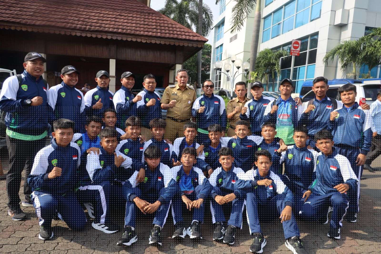 Wali Kota Bekasi Lepas Tim Tajimalela untuk Berlaga di Turnamen Internasional Singa Cup U-14 di Singapura Wali Kota Bekasi Lepas Tim Tajimalela untuk Berlaga di Turnamen Internasional Singa Cup U-14 di Singapura