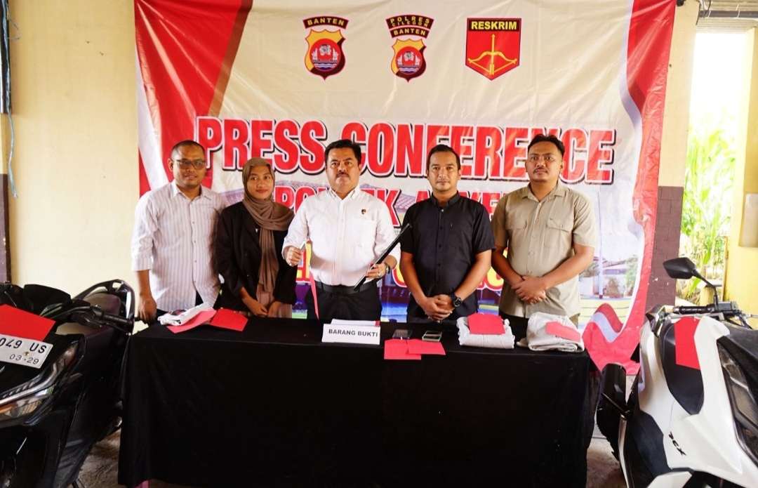 Pelaku tawuran menggunakan sajam diamankan Polsek Anyer Polres Cilegon Polda Banten Pelaku tawuran menggunakan sajam diamankan Polsek Anyer Polres Cilegon Polda Banten
